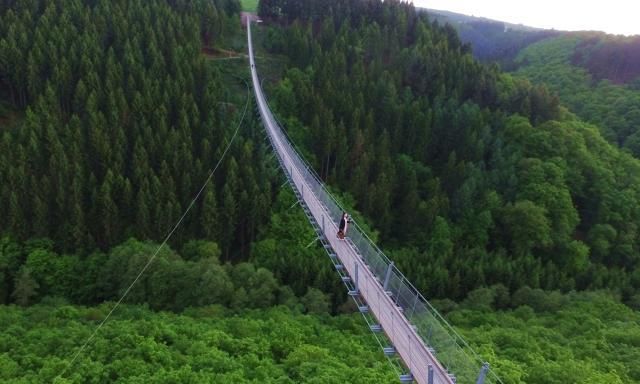 德国最长的吊桥，花110万欧元建成，被当地人视为“吊桥鼻