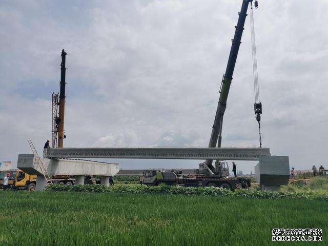 _梁板运输安装安全专项方案_公路架梁施工动画