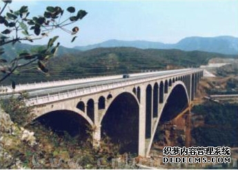 世界最大跨径石拱桥研究与实践