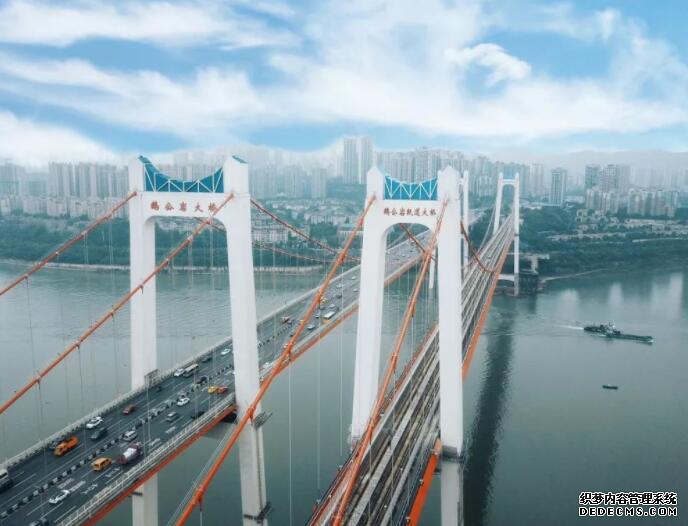 设计师解密“世界最大自锚式悬索桥”鹅公岩轨道大桥