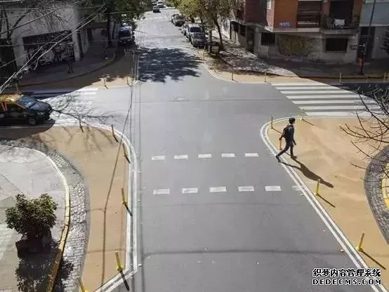 _交叉路口设计方案_交叉路口设计平面图