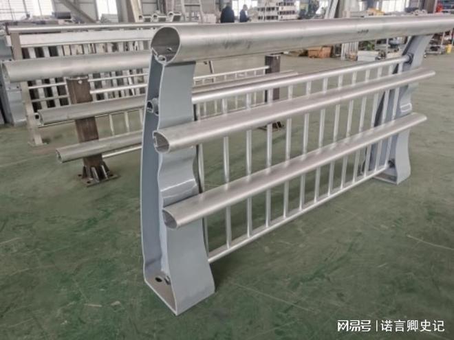 防撞桥梁护栏厂家排行榜_桥梁护栏_铝合金防撞桥梁护栏