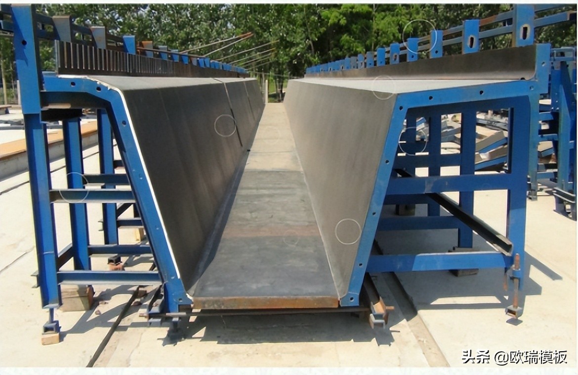 桥梁模板_预制箱梁模板技术规范_箱梁模板结构组成
