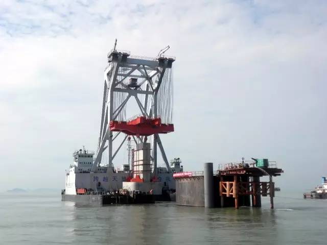 中国桥梁装备发展_中铁大桥局海上装备_桥梁设备