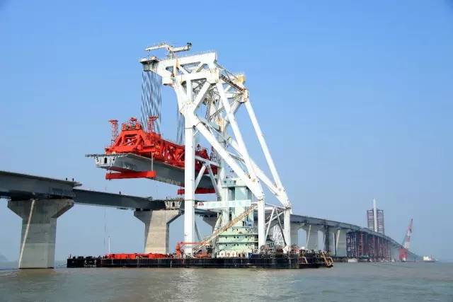中国桥梁装备发展_桥梁设备_中铁大桥局海上装备